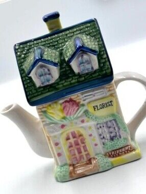 RARE! Houston Harvest Florist Cottage Teapot